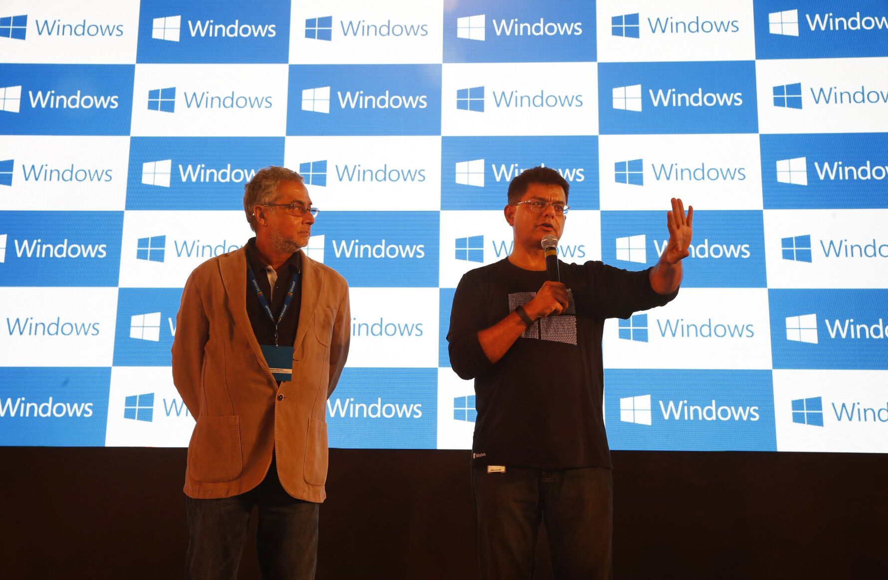 2015: Windows 10